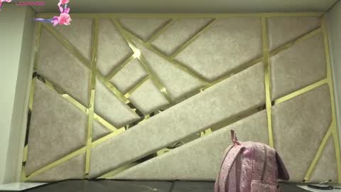   online show from April 4, 3:02 am