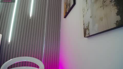 Zafiro online show from April 16, 4:56 am