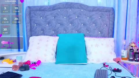 Zafiro online show from December 24, 11:49 am