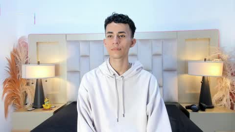 zahir_ashar online show from April 11, 6:51 am