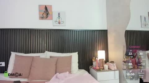 zaira online show from April 18, 12:07 pm