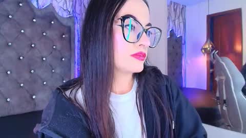   online show from November 14, 8:00 pm