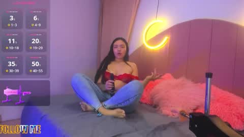 zammy_brown2 online show from March 7, 1:49 am