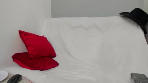 zane_cross online show from September 22, 12:42 pm