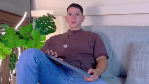 Zane Dawson online show from February 11, 12:03 am