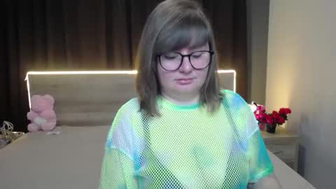 zannadreil online show from January 10, 6:57 pm