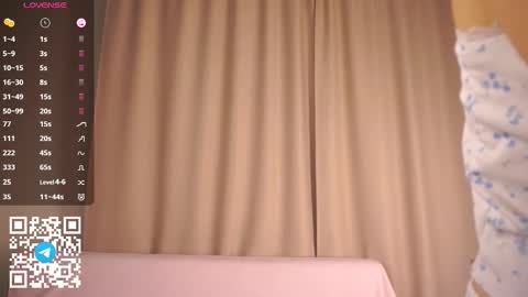 Criss  online show from October 1, 6:07 pm