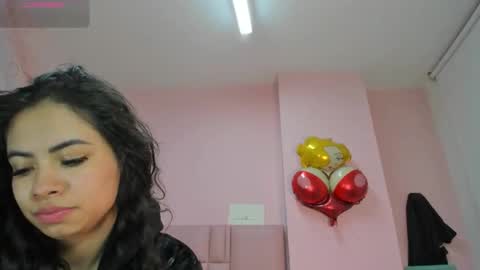 Snapshot of zarah_torres chatting on October 8, 11:21 pm Zarah  online show from October 8, 11:21 pm