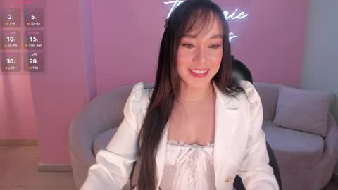 Zara  online show from March 28, 4:03 am