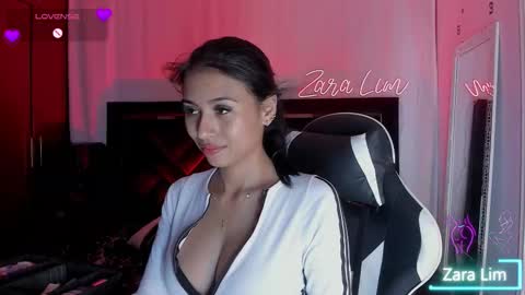 Zara Lim  online show from November 10, 11:40 pm