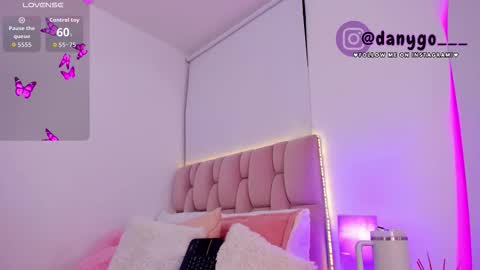 Zariana online show from September 20, 1:52 am