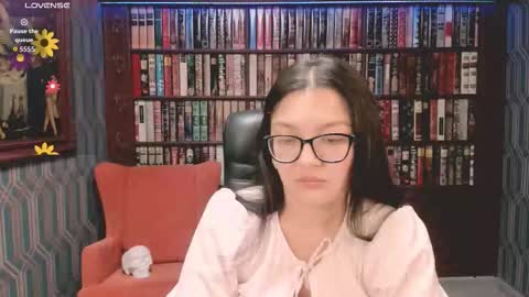 Zarifa online show from September 28, 8:40 pm