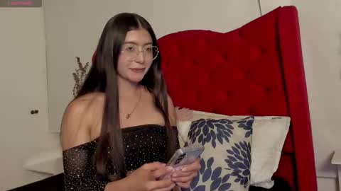 zariival online show from November 7, 10:45 pm