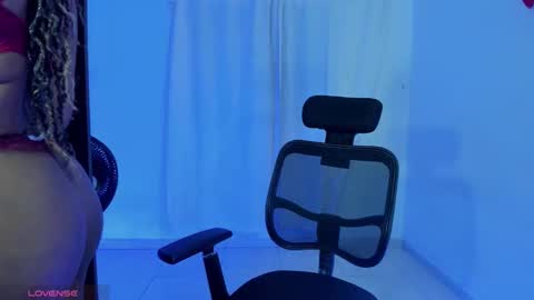 Snapshot of zaya_smith chatting on October 23, 12:01 am Zaya online show from October 23, 12:01 am