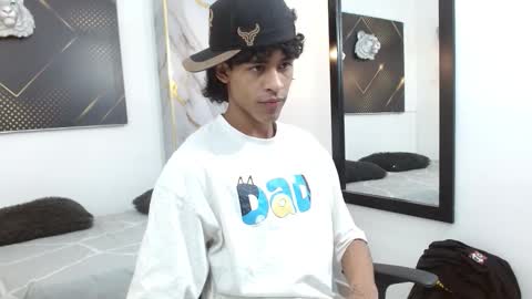 Zayn online show from March 27, 7:37 pm