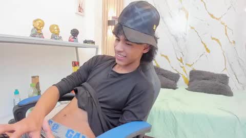 Zayn online show from April 14, 8:23 pm