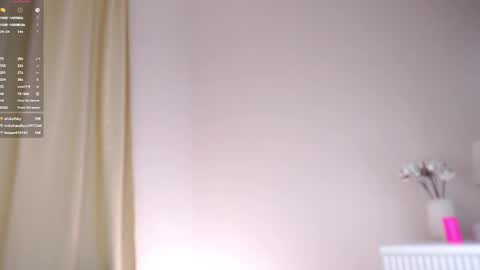 Emilia online show from December 18, 1:45 am