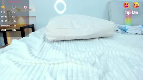 Zenda Evans online show from March 4, 6:58 am