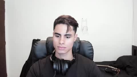 zenzhu online show from December 18, 11:11 pm