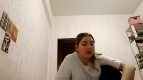 zeniabrossoit online show from April 4, 1:07 pm