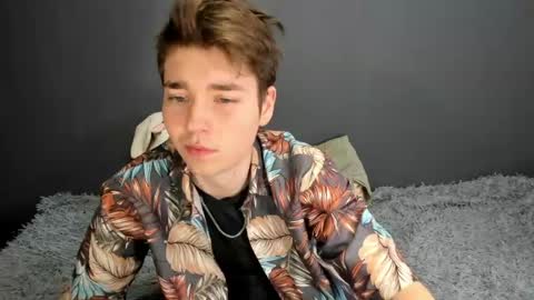 Ethan online show from April 20, 2:14 am