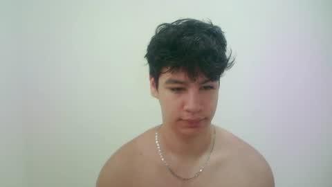 zeus_183 online show from July 17, 12:51 pm