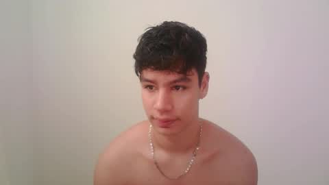 zeus_183 online show from October 19, 2:44 pm