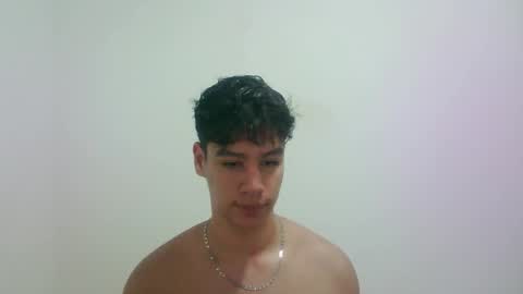 zeus_183 online show from October 11, 12:37 am