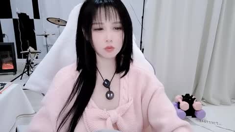 zhen online show from April 5, 4:48 pm