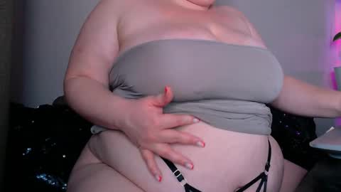 zinacorleone online show from April 16, 9:04 pm