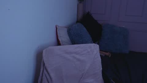 zoe__baker online show from April 14, 3:15 pm