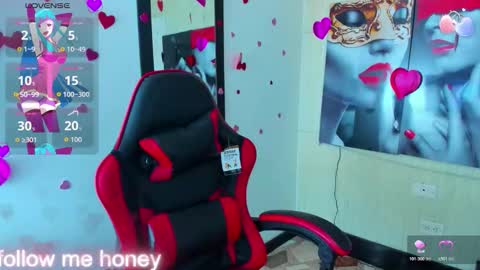 Z O E online show from March 5, 9:57 pm