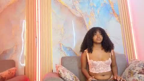 Snapshot of zoe_grence11_aws chatting on October 1, 6:40 pm Zoe Grence online show from October 1, 6:40 pm