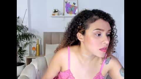 Zoe Gruber online show from February 13, 12:58 am