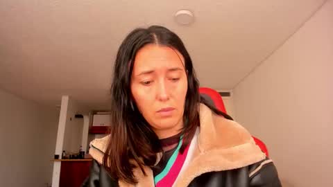 ZOE online show from November 11, 9:50 pm