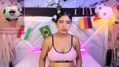 Zoey  online show from June 23, 9:32 pm