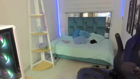 Zoe online show from January 14, 3:14 am