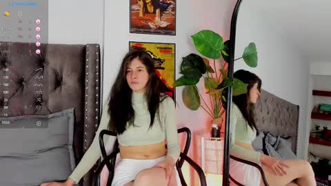 Zoe Olsen online show from February 21, 4:05 pm