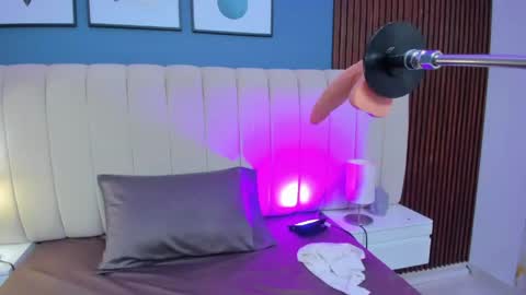 zoe_scarlet online show from April 18, 7:07 pm