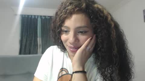 zoe tai online show from February 11, 12:58 am