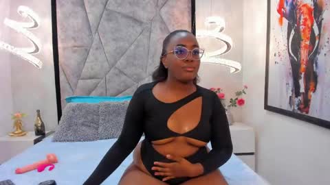 Zoe online show from June 1, 11:55 am