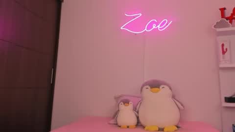 zoecams online show from April 16, 9:39 pm