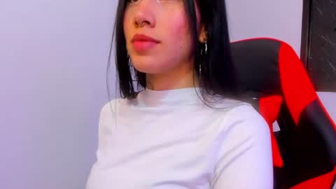 Laura  online show from July 16, 5:00 am