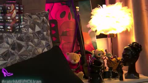 ZoeMesmerize online show from February 27, 11:25 am