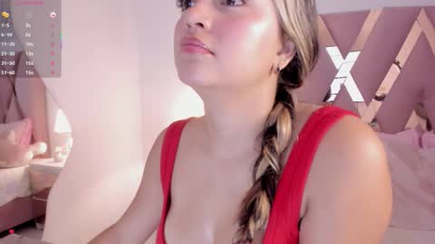 Snapshot of zoemina__ chatting on October 10, 3:40 pm Antonella Kim online show from October 10, 3:40 pm