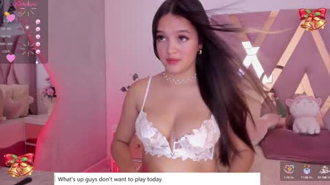 Snapshot of zoemina__ chatting on December 11, 3:26 pm Antonella Kim online show from December 11, 3:26 pm