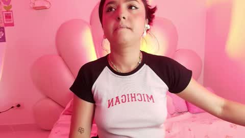 zoewillian online show from October 25, 5:19 am