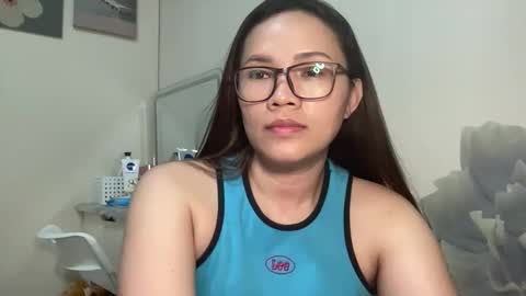 zoey_foryou online show from June 6, 12:11 pm