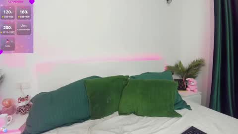 Zoey online show from February 25, 3:53 pm