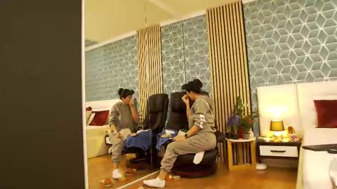 Zoey online show from February 28, 4:20 pm